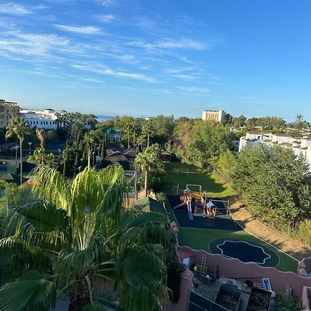 Sea & Mountain View Penthouse Lägenhet Estepona Exteriör bild